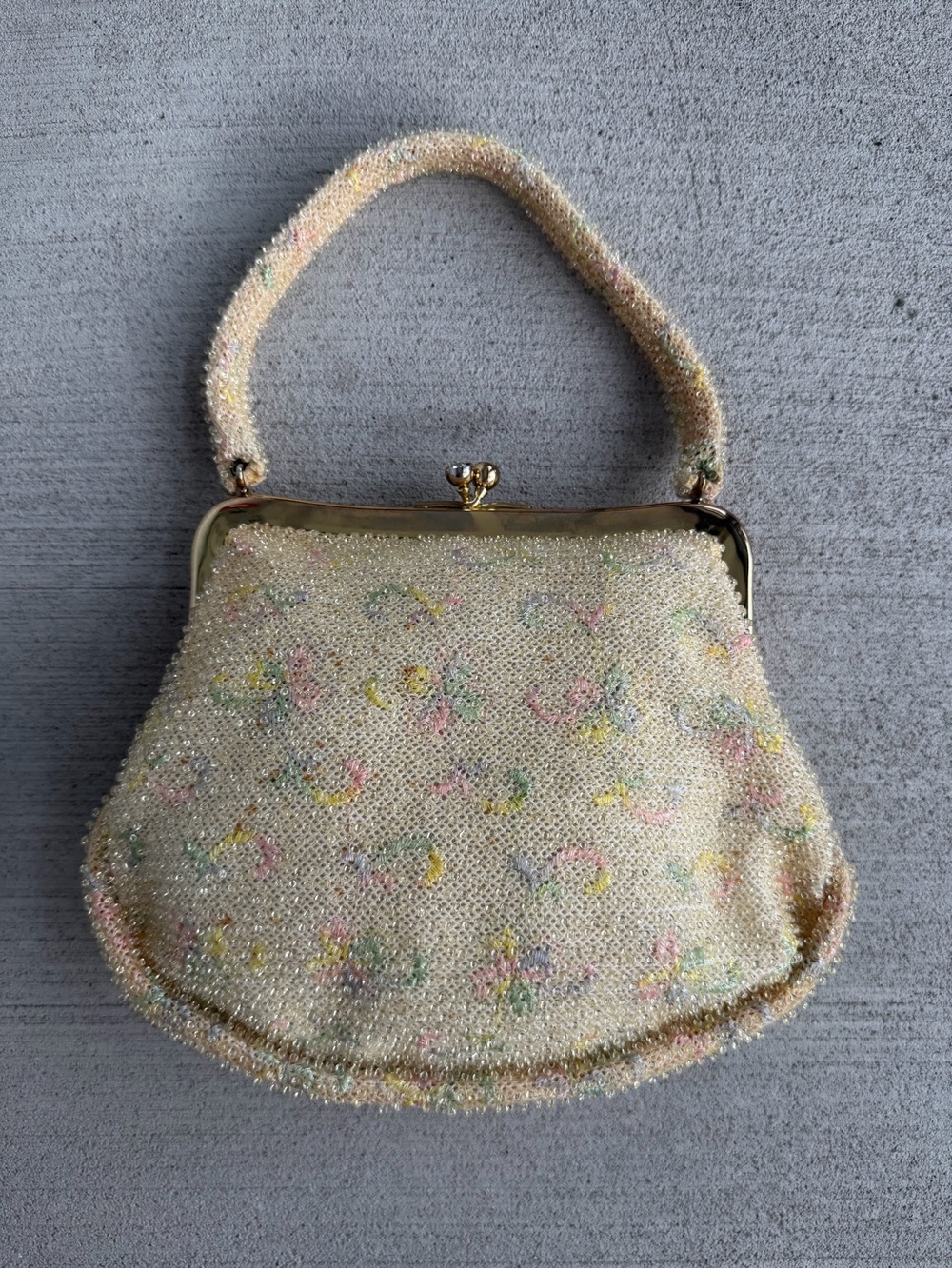 Vintage Lumured Corde-Bead Floral Handbag Purse Ivory Pastel Beaded USA